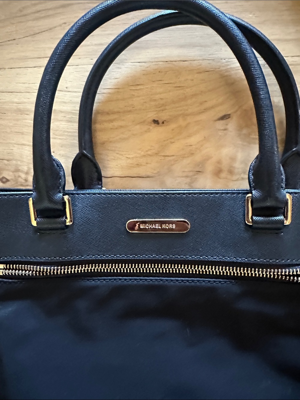 Michael Kors Black Large Tote with Gold Hardware &Leather Trim, laptop excellent - Picture 2 of 8